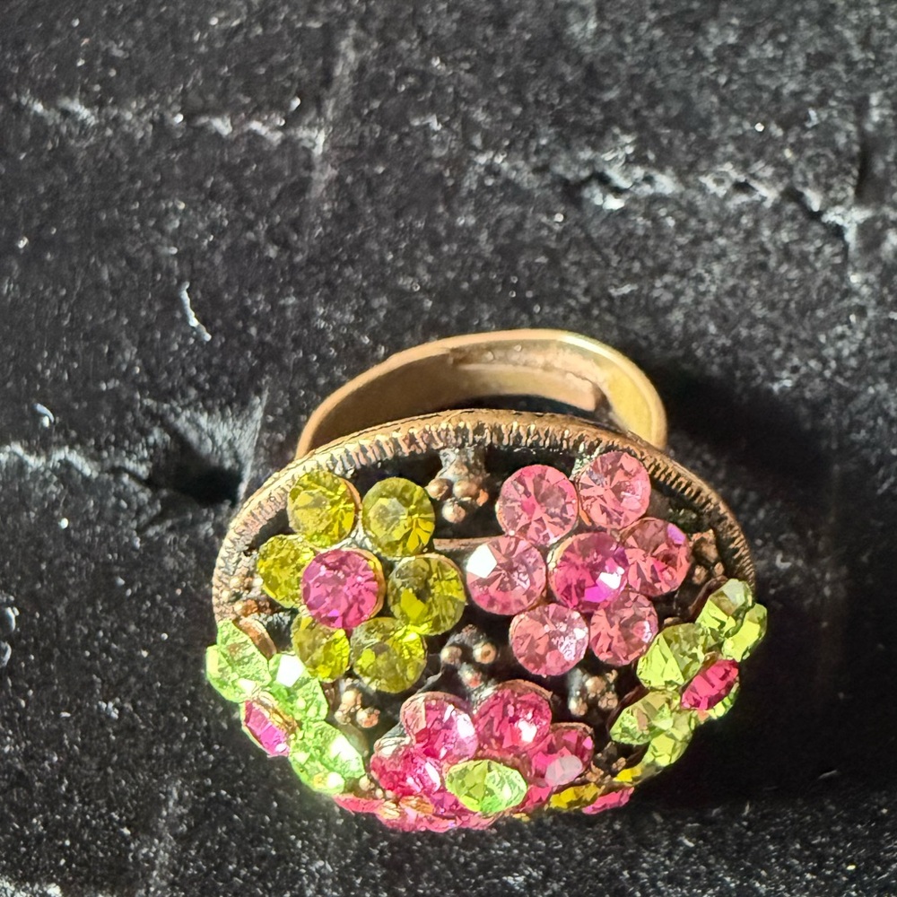 Floral Rhinestone ring - Picture 3 of 4